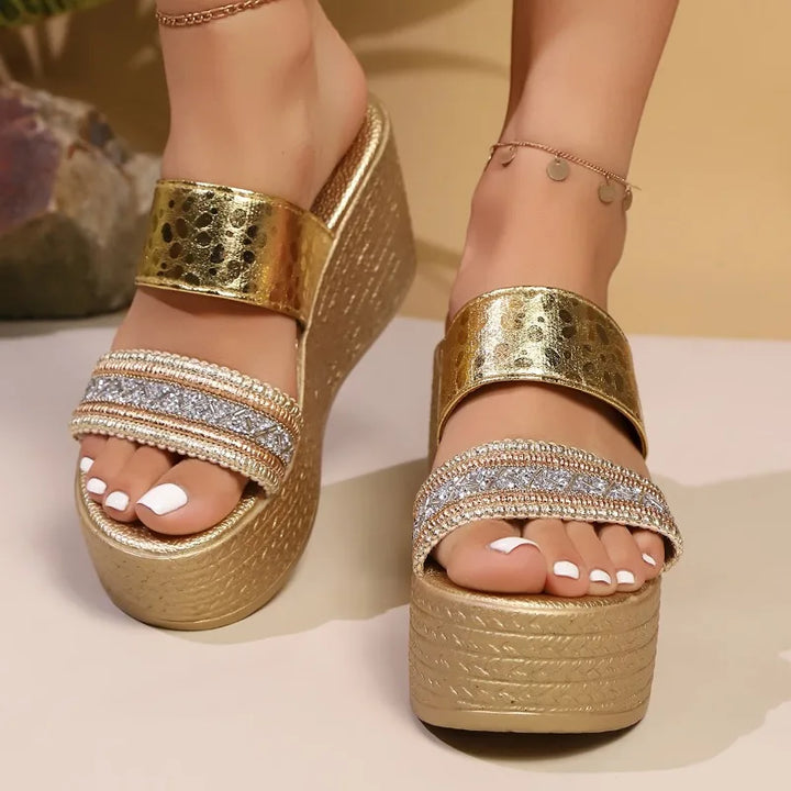 Chiara | Sandali gioiello con zeppa e cristalli