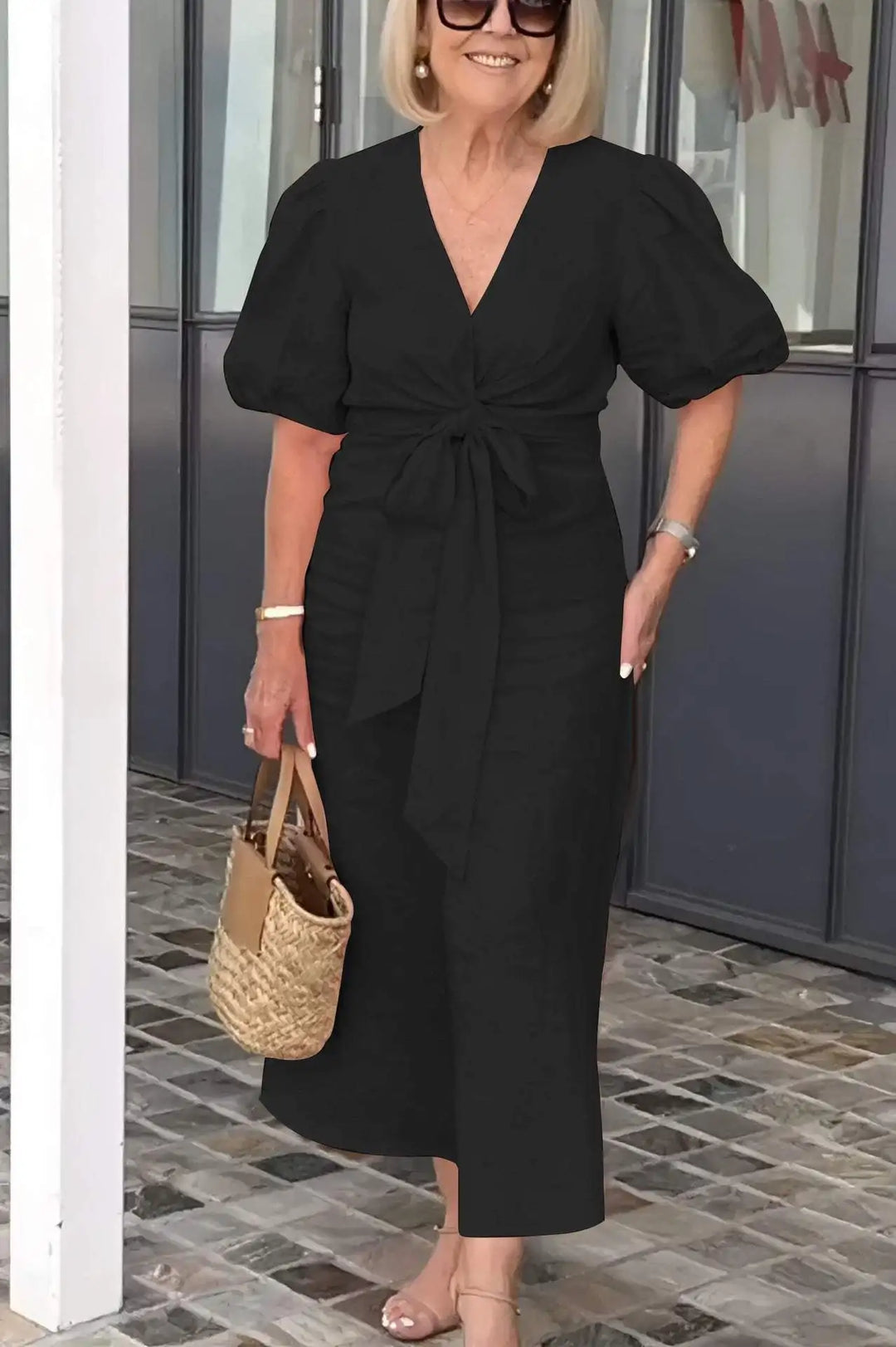 LYNORA | ABITO MIDI ELEGANTE CON SCOLLO A V