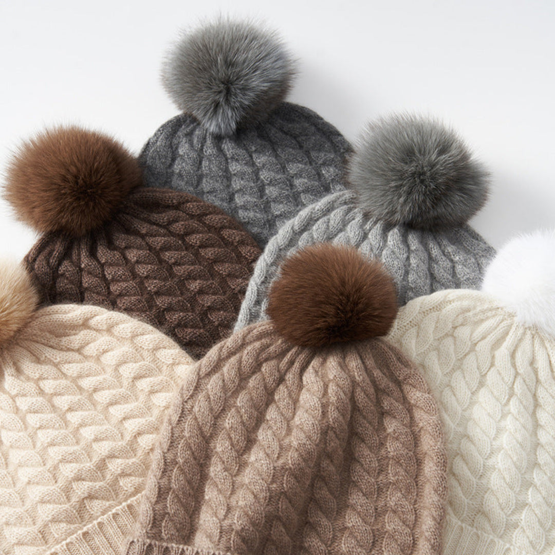 Berretto in cashmere a trecce da donna